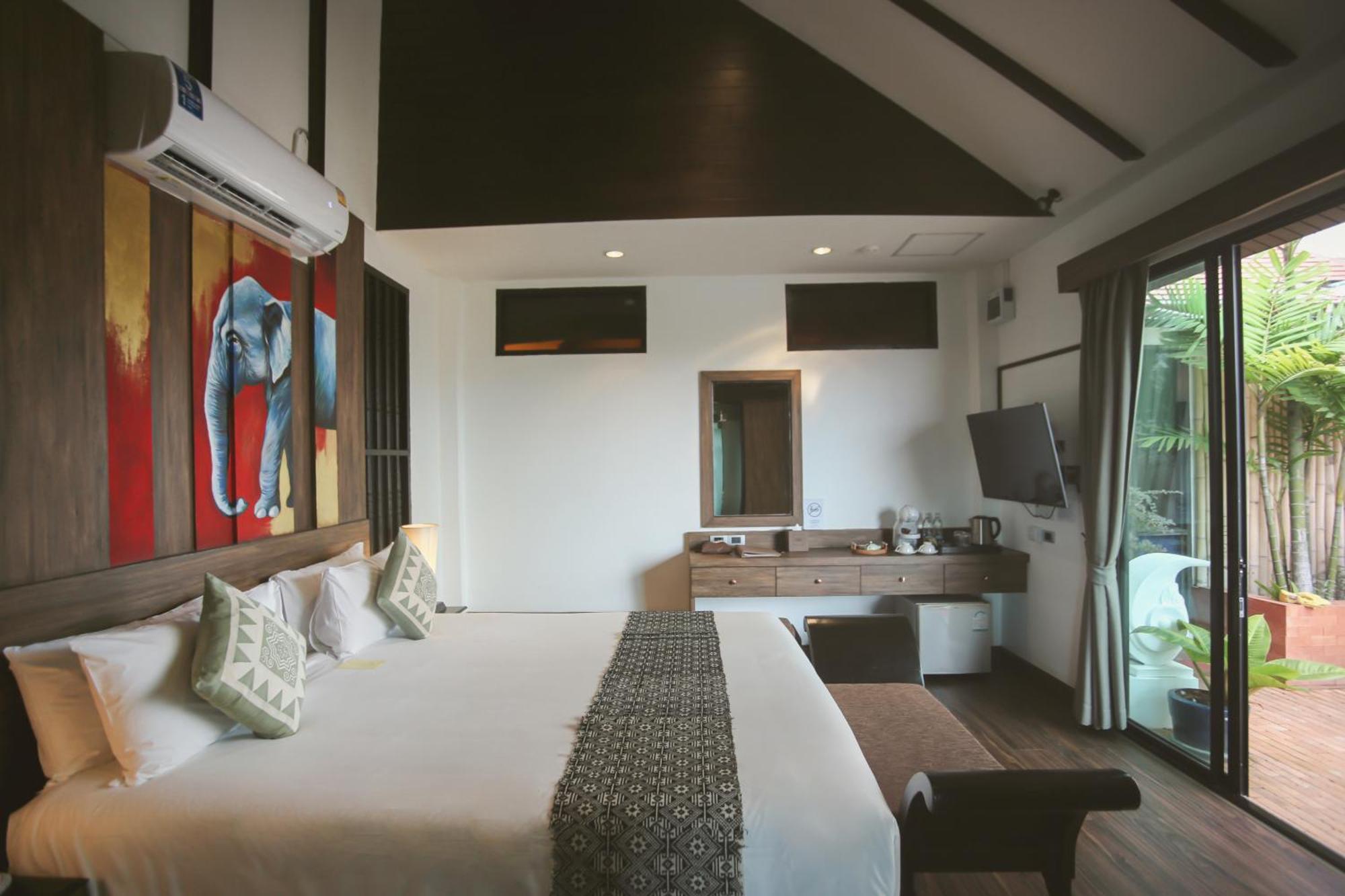 Thee Kashatharn By Th District Chiang Mai Chambre photo